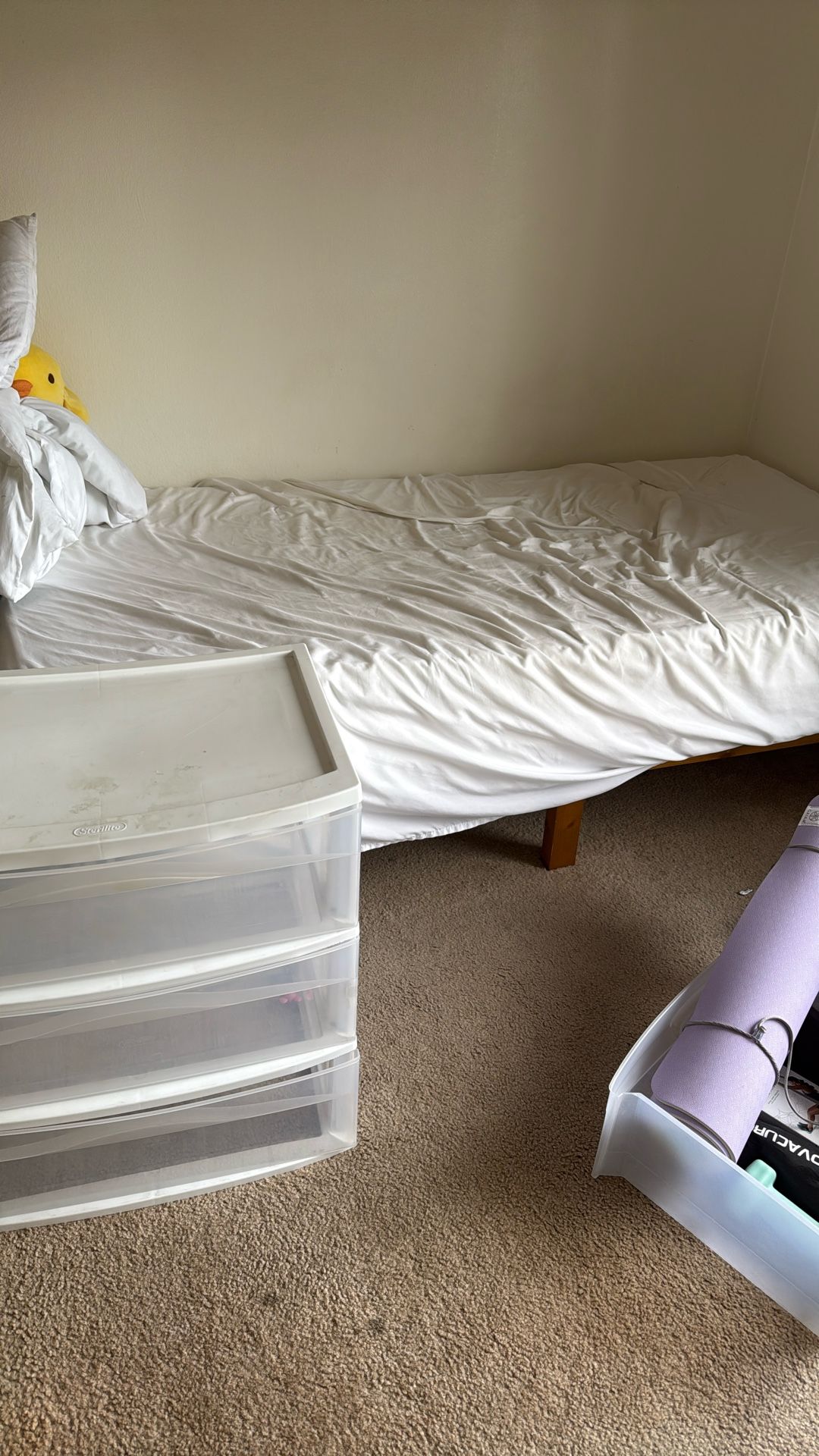 Bed/frame/ Plastic Drawer