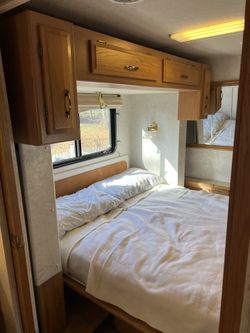 2002 Black horse Rv