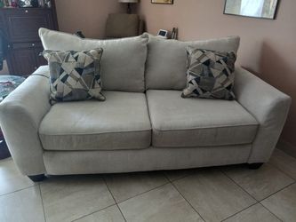 Sofas from rooms to go