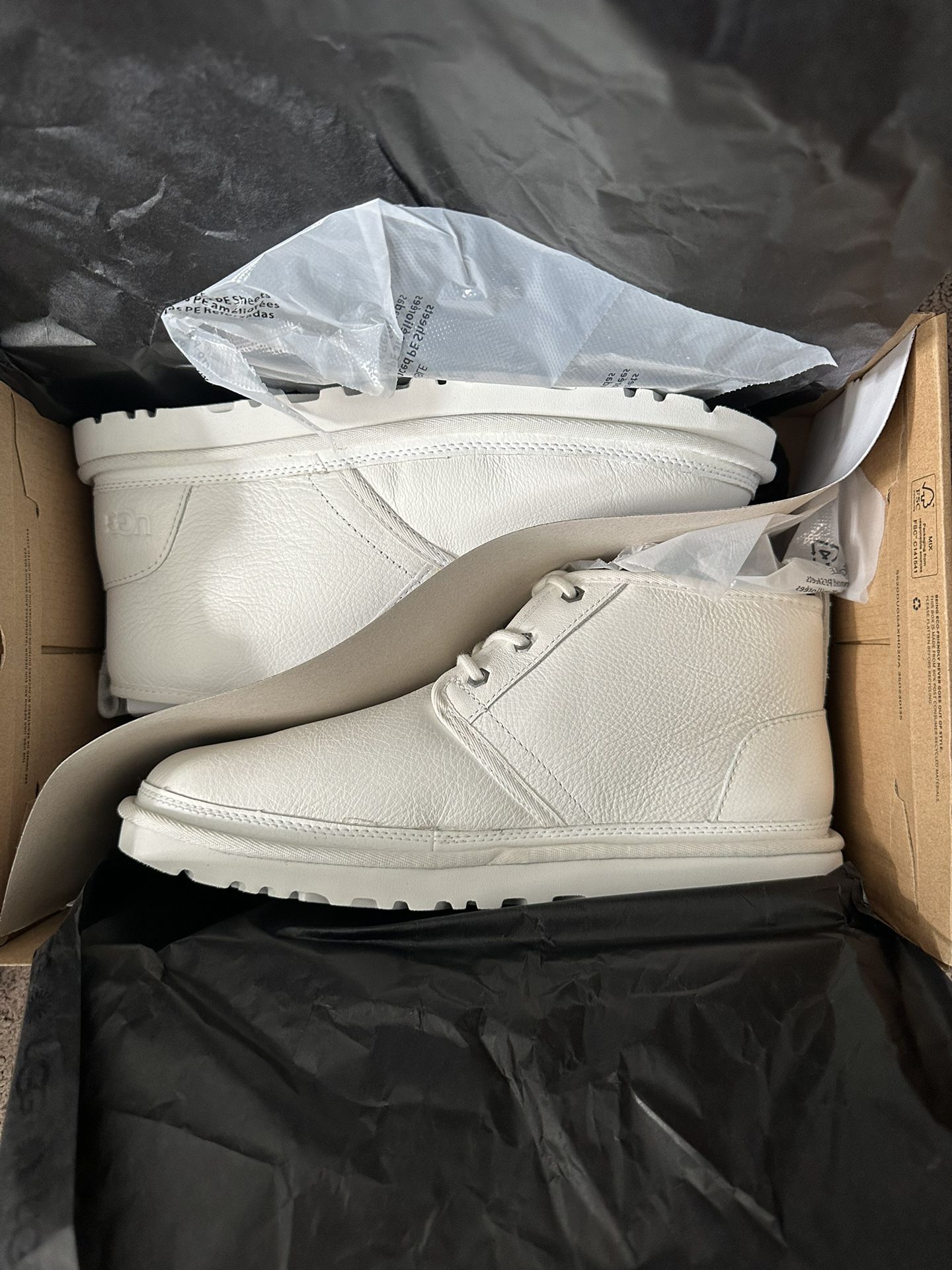 UGG Neumel Leather Boot White - SZ 11