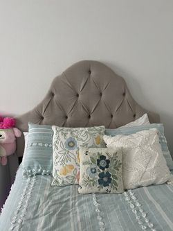 Full/Queen Size Headboard