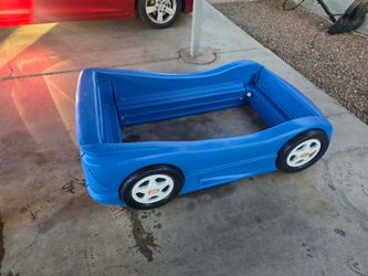 Little Tikes Toddler  Car Bed