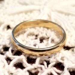 10K Gold Wedding Band Size 5.5