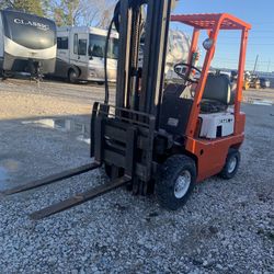 FORKLIFT DATSUN
