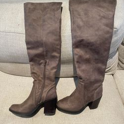 womans knee high boots size 6