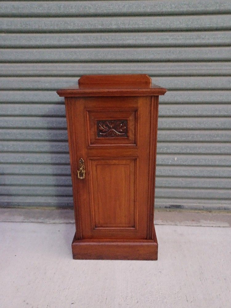 Pretty Floor Cabinet - Side Table - Night Stand