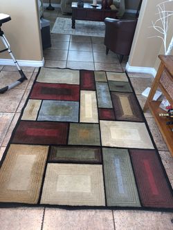 Big Rug-7’3”x5 -good condition