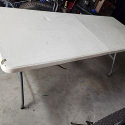 foldable table  /as is condition 