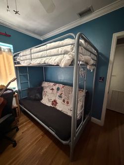 Twin bed/futon combo includes futon mattress