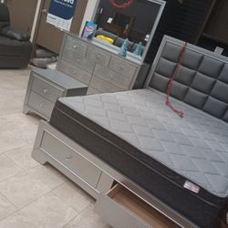 *Holiday Sale Event!!!*---Charming Cindy Platform Storage Queen/King Bedroom Sets---From $899!!!---Delivery And Financing😉