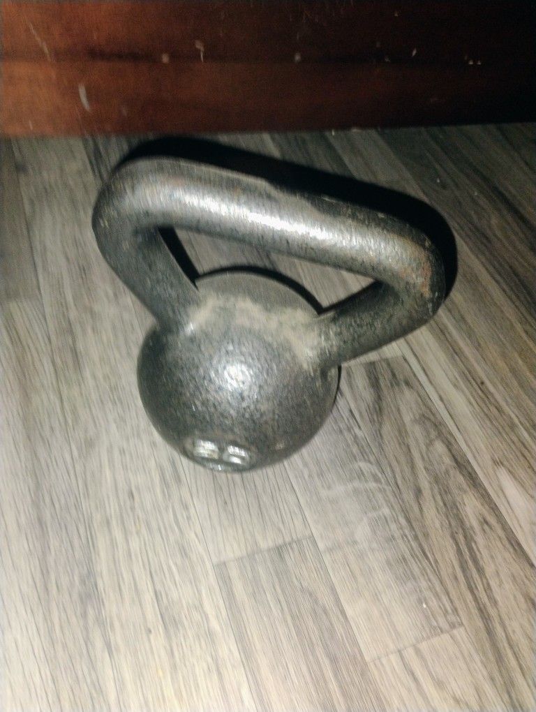 20 Lb Dumbbell And 20 Lb Kettlebell
