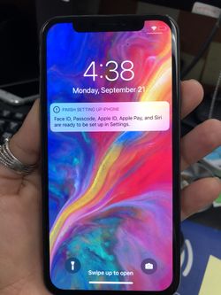 Factory unlocked iPhone x 64 gb, excellent conditions store warranty