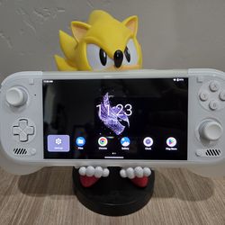 Ayn Odin 3 Pro White 12/256 with grips and grip cases