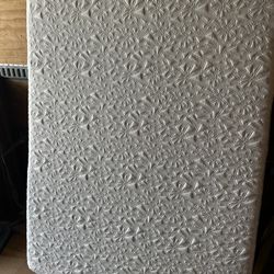Full Size  Mattress And Box With Cooling Beads