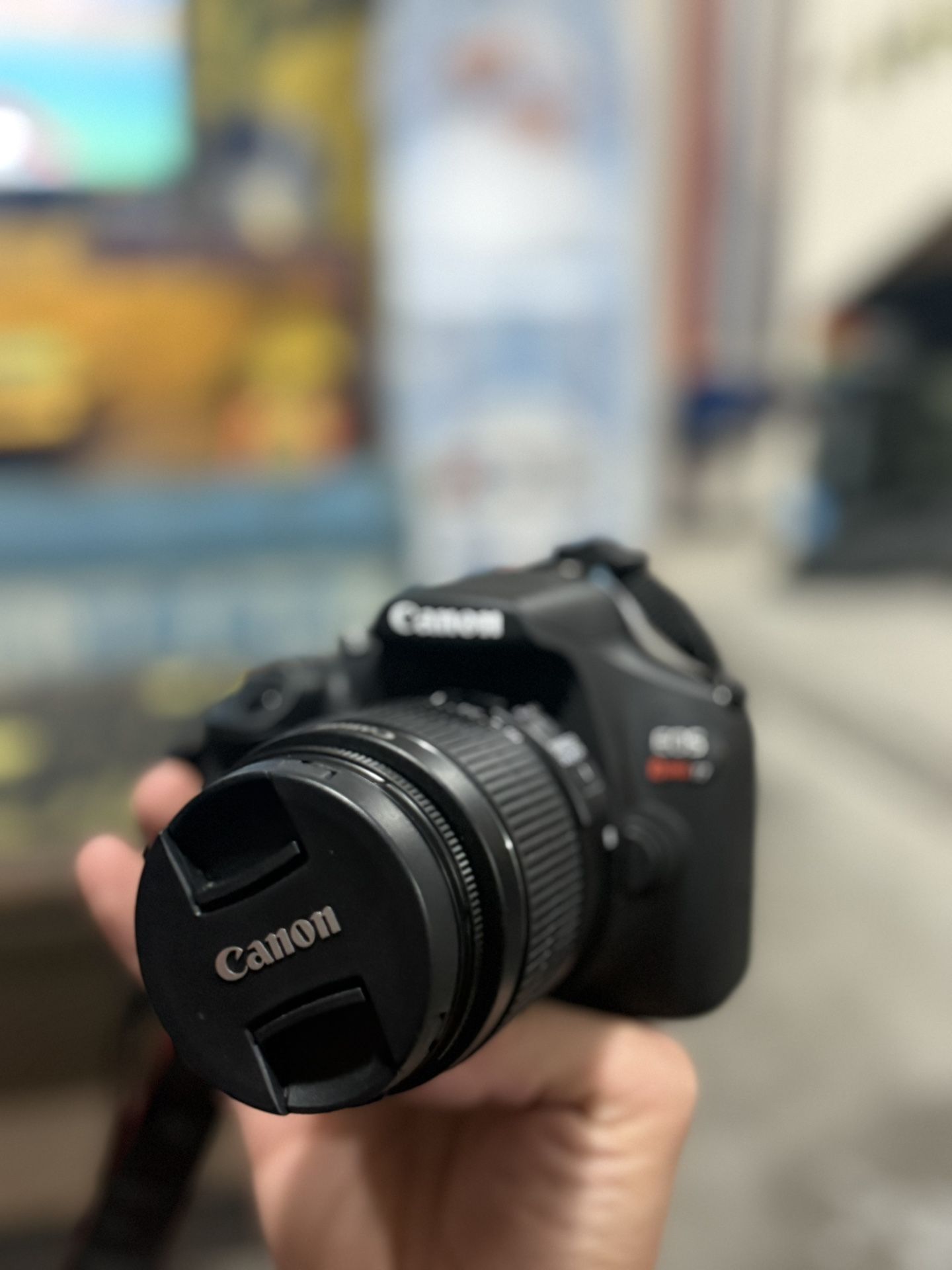 Cannon EOS REBEL T7 Camera
