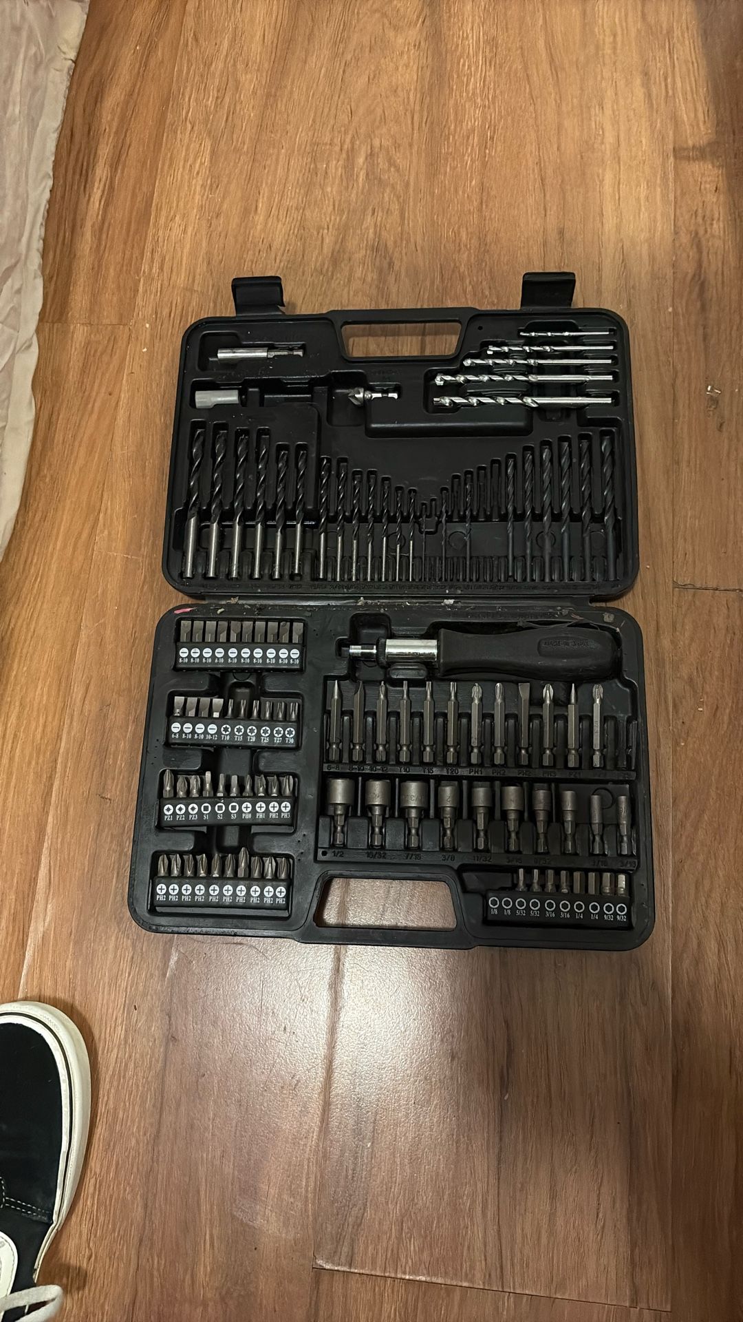 Black And Decker But Set