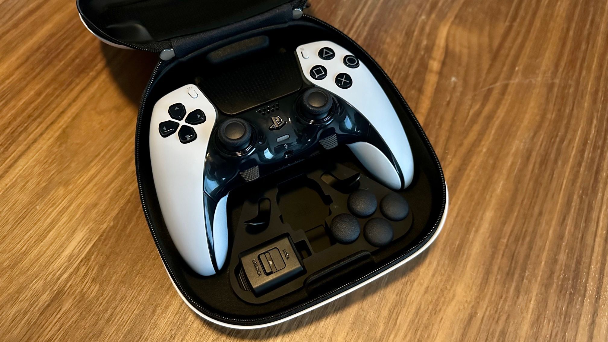 PS5 dualsense edge , White , New 
