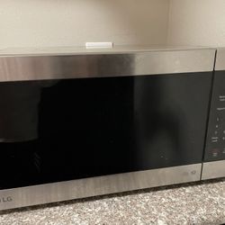 2.0 cu. ft. NeoChef™ Countertop Microwave with Smart Inverter and EasyClean®