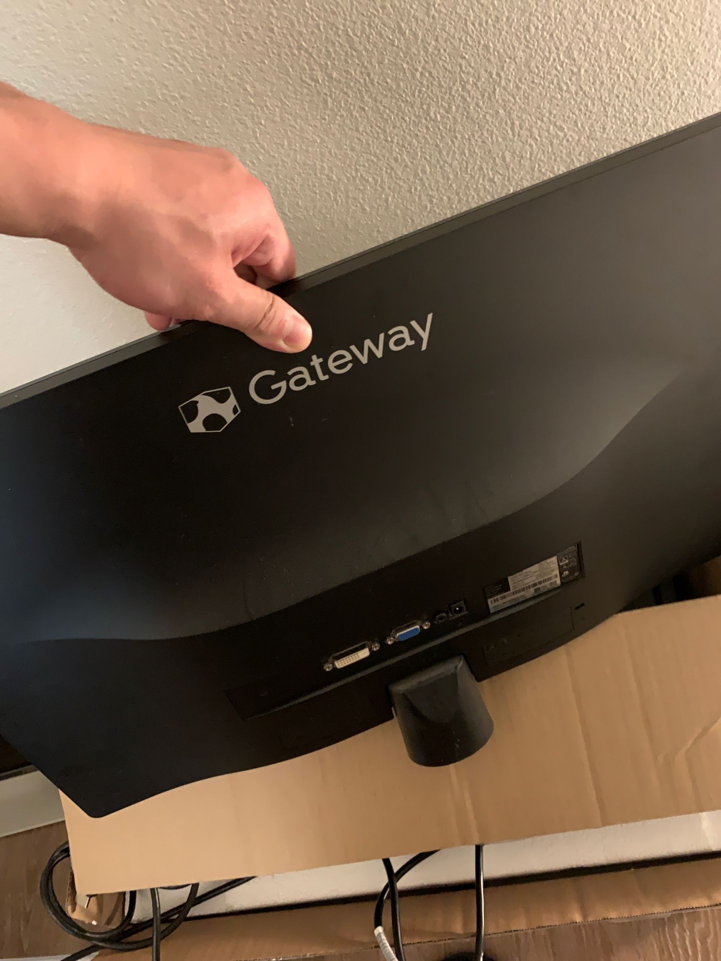 Gateway computer monitor