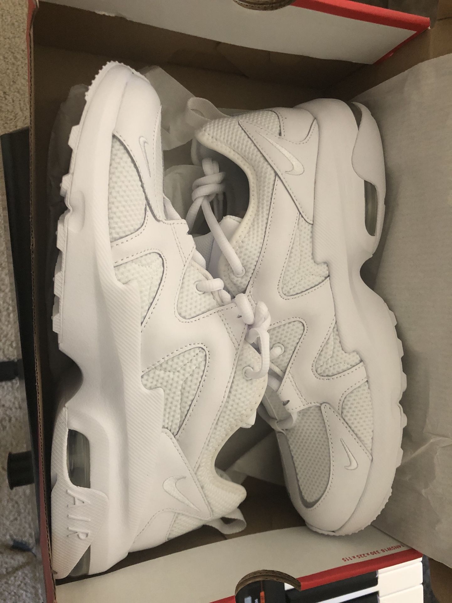 Nike Air Max Graviton size 10 men’s