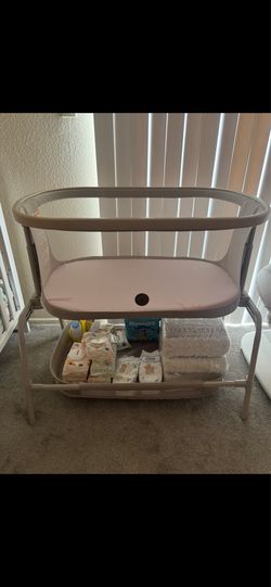 Maxi-Cosi lora Bedside Bassinet