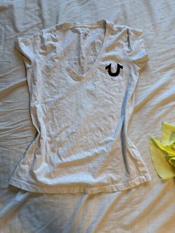 True Religion V-Neck Graphic Tee – Size S