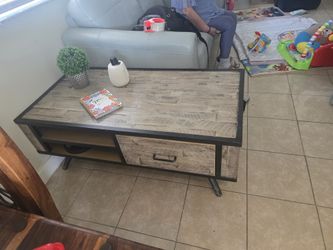 coffee table and end table