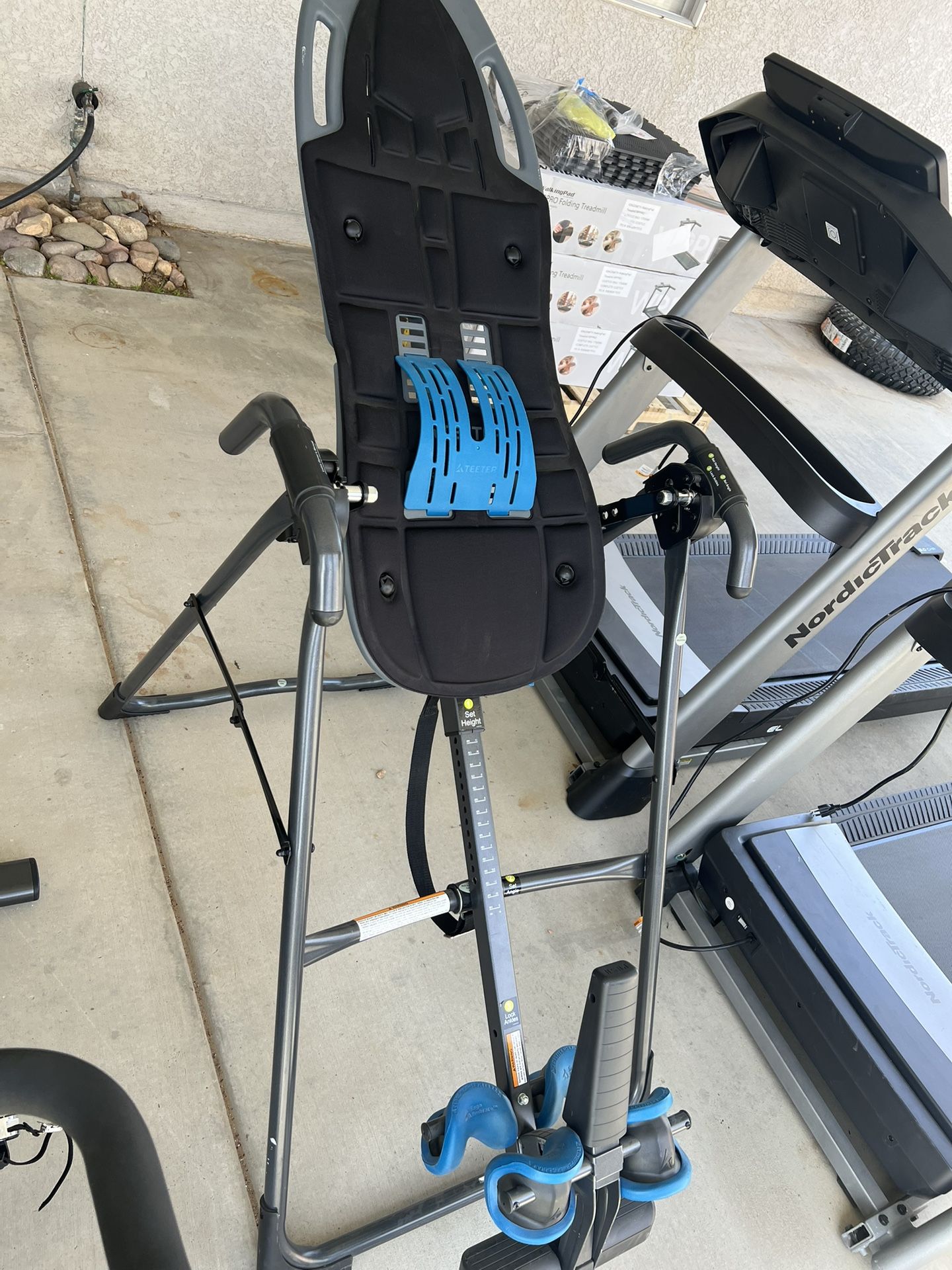 Exercise Machine Stretch Back