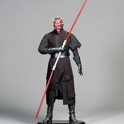 A LIFE SIZE DARTH MAUL FIGURE FOR STAR WARS EPISODE 1: THE PHANTOM MENACE, 1999,