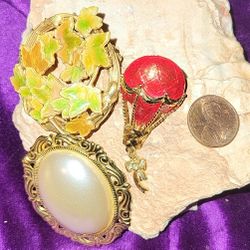 Variety Of Pins. 