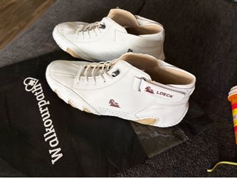 sport shoes
