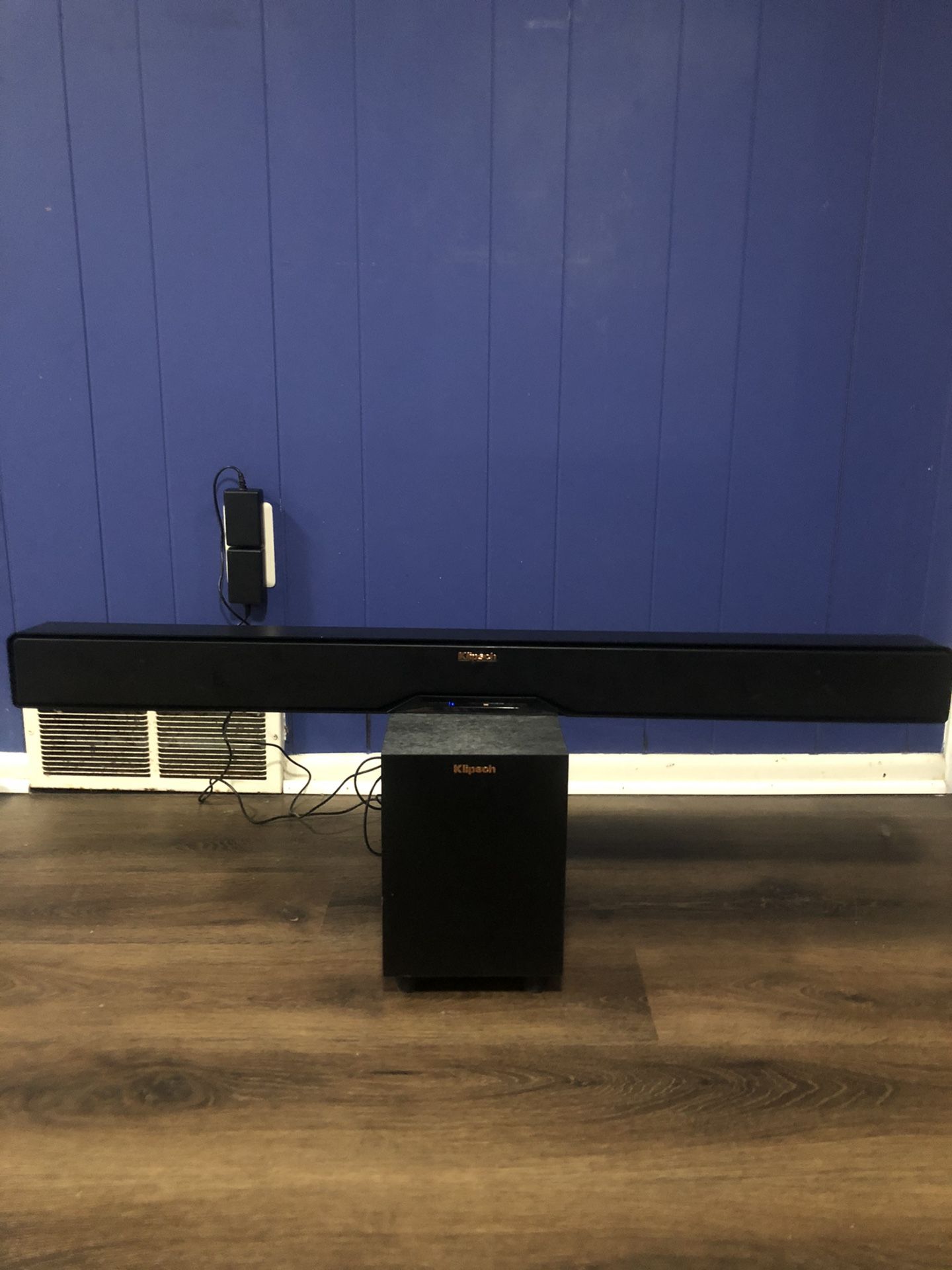 Klipsch R-4B Wireless and Bluetooth Sound Bar