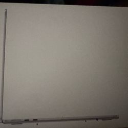 MacBook Air 2025 M4 Chip 