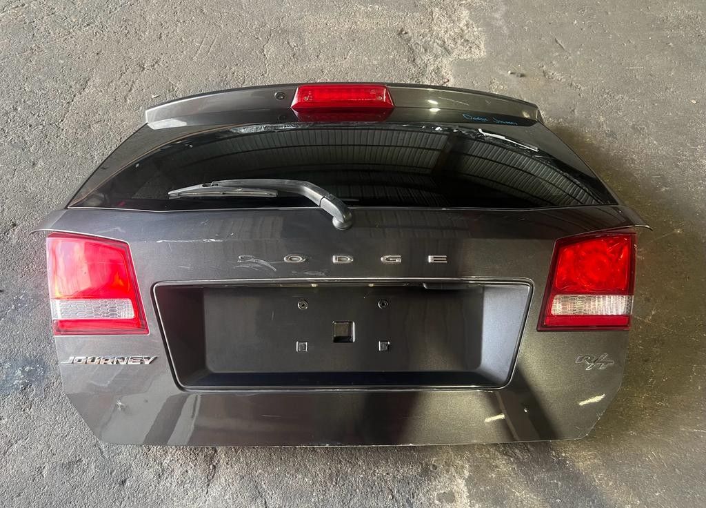 2009 2019 Dodge Journey Tailgate Used Condition Complete for Sale in Houston, TX OfferUp