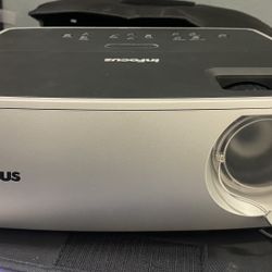 InFocus IN2106 DLP Multimedia Video Projector