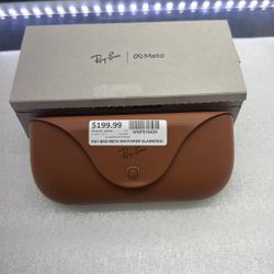 Ray-Ban Meta Wayfarer Sunglasses (WMP016424)