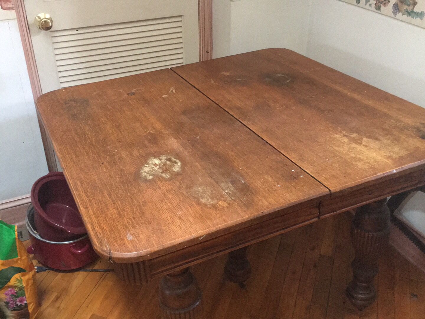 Solid old Oak Dining Table W box Of Leaf