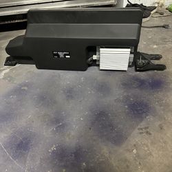2012 F250 Super Duty Stock Subwoofer And Amp