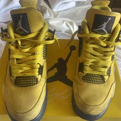 Jordan 4 Lightning size 11