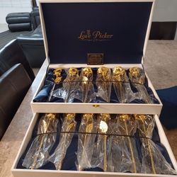 24k Gold Dipped Dozen Roses  