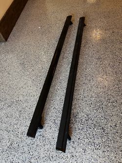 Yakima JetStream 72” Truck Bed Bars & Skyline Towers