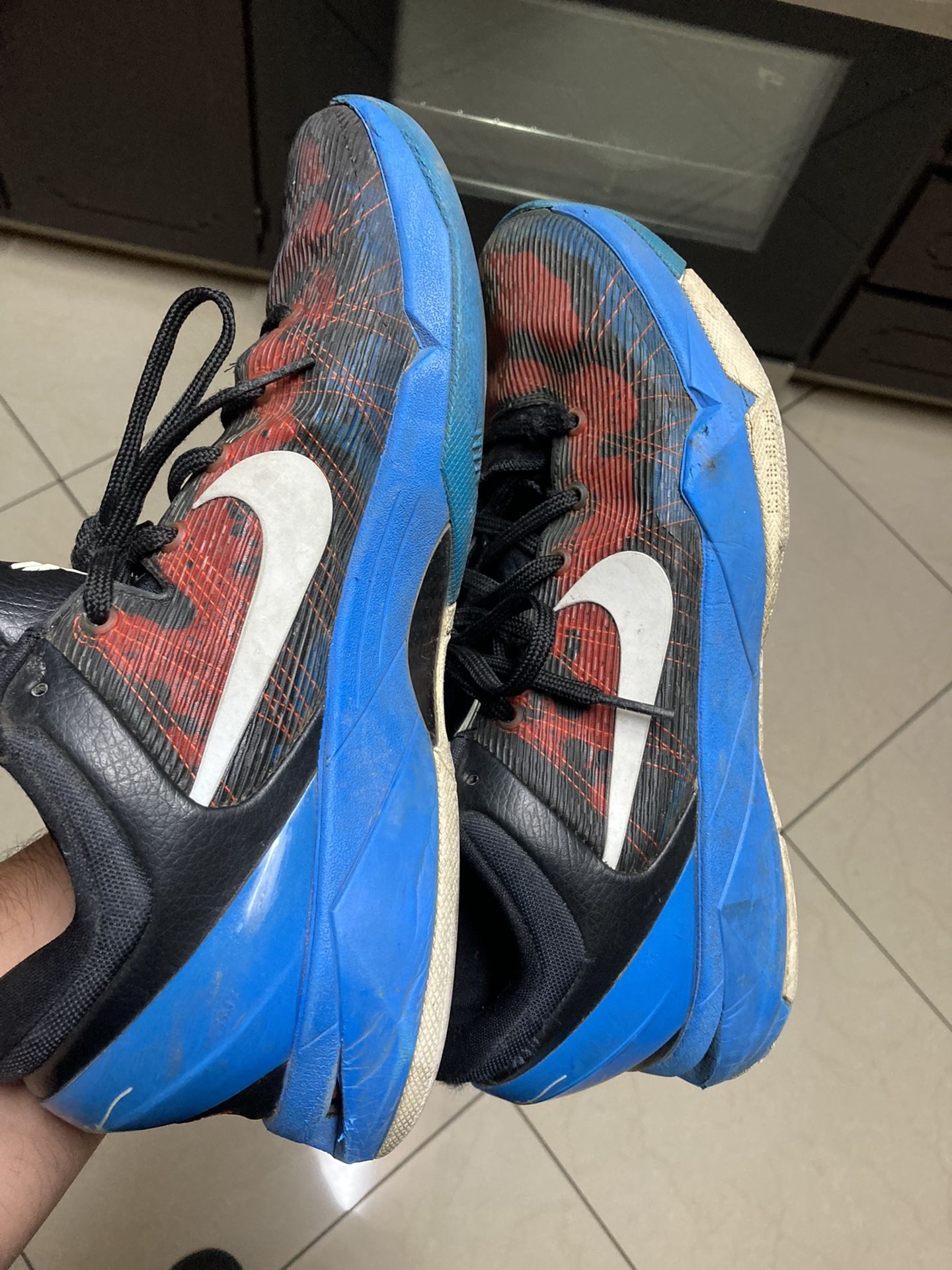 Nike Kobe Poison Dart Frog