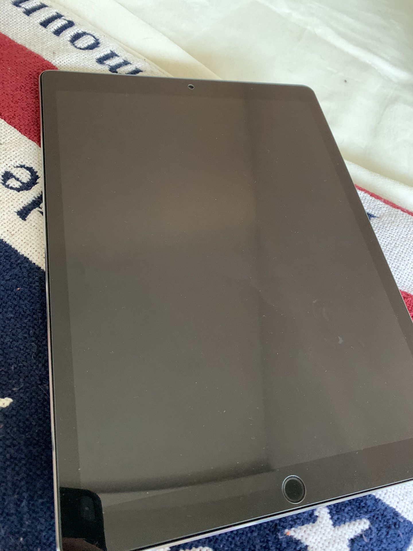 iPad Pro 12.9” 1st Gen