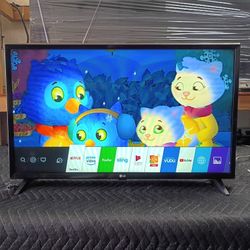 32  Inch LG Smart Really Nice Tv Comes With Remote Control Shows Great Picture Works Fantastic Guaranteed 