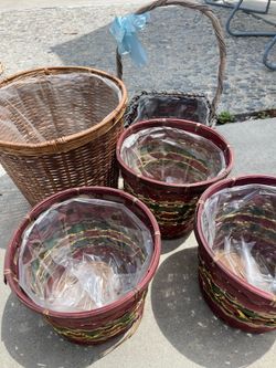 Price reduced- Wicker Planter Baskets Set – With Liners