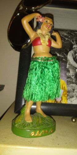 Hula doll. 1950's vintage. Clean under glass dome display.