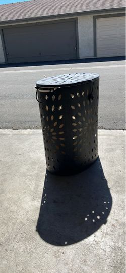 Metal Hamper With Cloth Liner