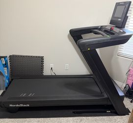 NordicTrack Commercial 1250- Never used
