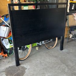 Queen S/ Wood Bed Frame