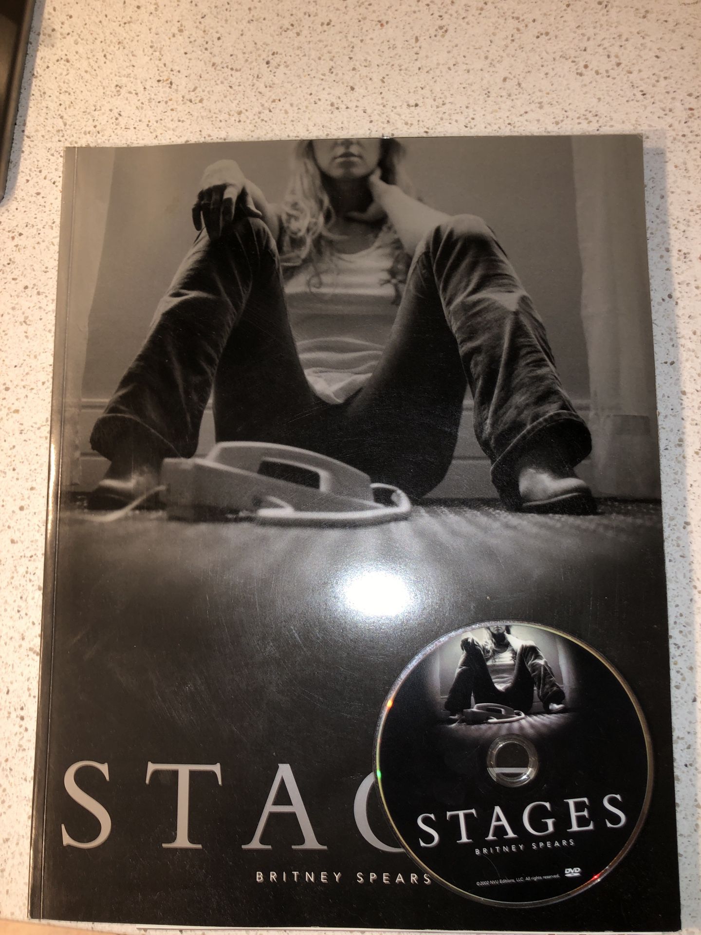 BRITNEY SPEARS STAGES BOOK AND DVD